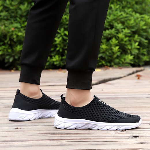 The same brand of shoes for the elderly, women's summer breathable hollow mother's shoes, mesh father's shoes, middle-aged and elderly walking shoes for men, 838 black and white 44