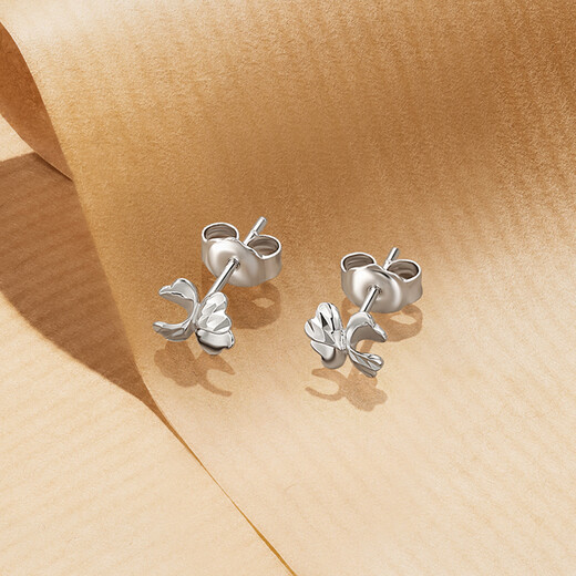 Saturday Fortune Four Leaf Clover PT950 Platinum Stud Earrings for Women PT093964 Pair About 1.3g Birthday Gift