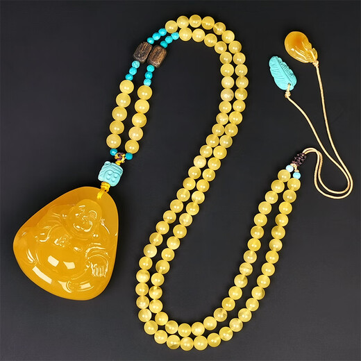 Hupai one thing one picture one certificate natural beeswax pendant Maitreya Buddha Buddha statue pendant necklace chicken fat yellow pendant 19.52 grams 42*39*19 mm