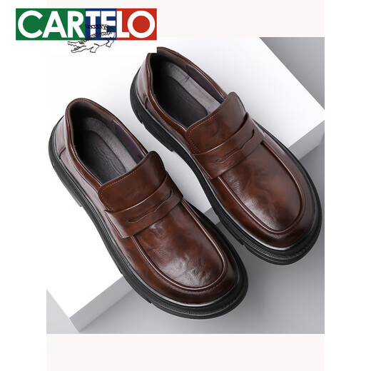 Cartelo kriegerlose braune Herrenschuhe Frühling 2025 Neue Big Head Business Casual Lederschuhe Solid Farbbreite Mäkel-Slipper GX9923 Brown 38