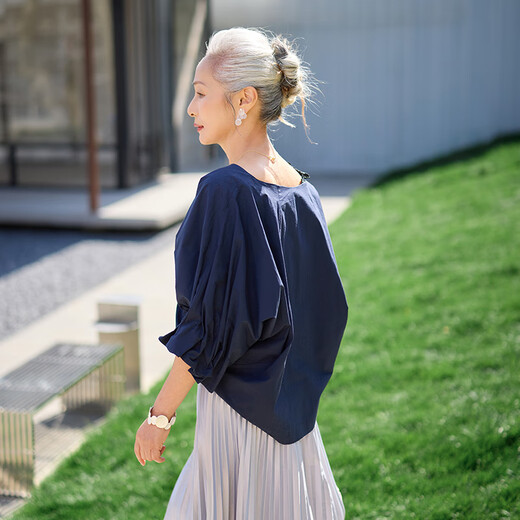 Muzi middle-aged women's summer short-sleeved T-shirts, autumn clothes for middle-aged and elderly mothers, over 50-year-old cotton casual tops