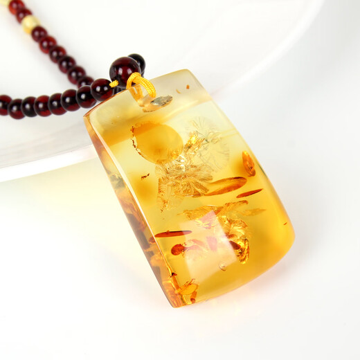 Yuzhi 1 object 1 certificate 1 shot natural flower amber Ping An Wu Shi brand pendant amber pendant collection of orphans 7.97 grams G511 collection of orphans 38.6*26*11 mm