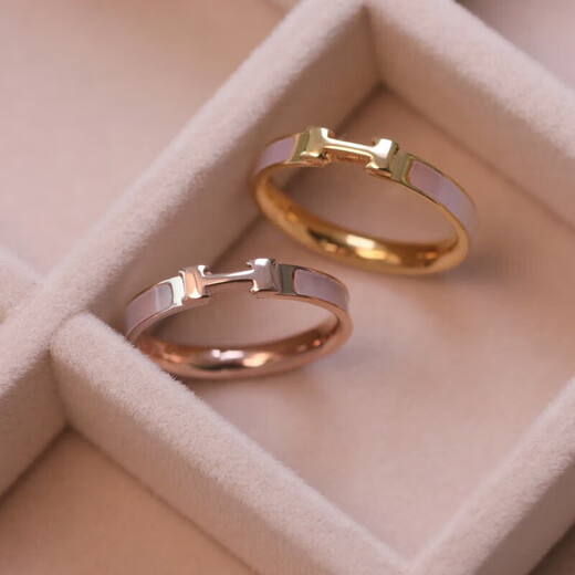 Ningfeng old phoenix-like internet celebrity letter H with a design-like I-shaped mother-of-pearl titanium-plated steel ring for women that won’t fall off, rose gold, No. 7