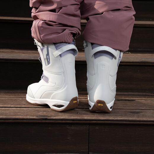 NITRO Snowboarding Shoes 2526 Snow Season FATE All-region All-purpose Skiing Shoes Snowshoes for Carving and Sliding on Snowboards Gray White (Hot-Selling Recommendation Fashionable and Versatile) 39 (Inner Length 255mm)