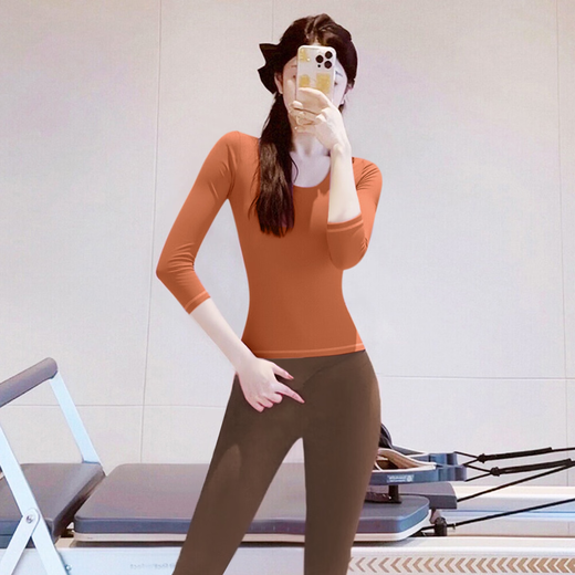 Double show 2025 super hot yoga top, beautiful Pilates training suit with chest pad for women, autumn and winter sports fitness clothing, leaf yellow three-quarter sleeves + royal blue pants S 80-100