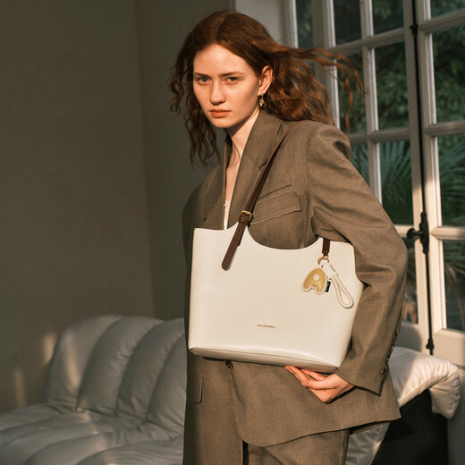 
Cnoles narrative tote bag large capacity bag for women 2025 commuting one-shoulder work handbag birthday gift for girlfriend Cream white coffee - new practical gift for girls