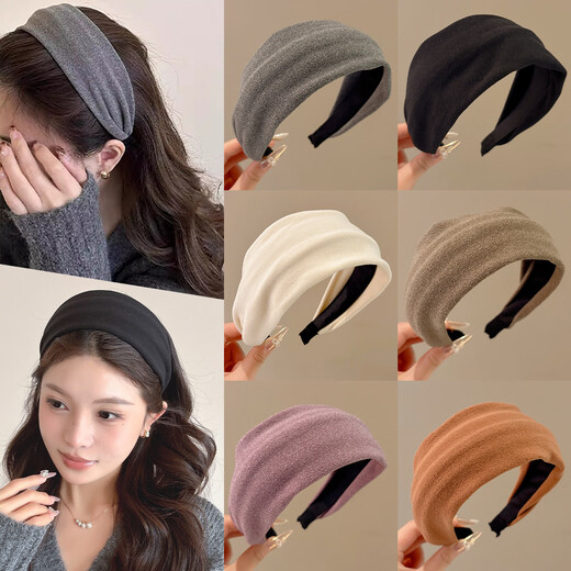 SAHANE's feather-covered wide-brimmed headband is light and luxurious with the same style of fabric pressed hair. Korean style autumn and winter headband for shopping, versatile and fashionable hairpin. Suede headband, light khaki.