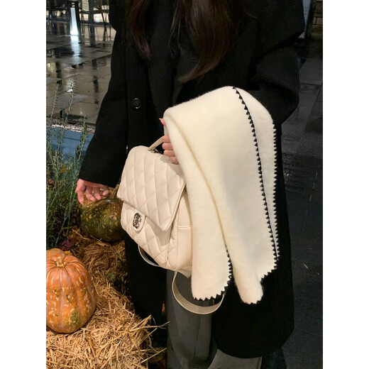 Écharpe de mélange de pics (Tucano) pour femmes en hiver épaissie de style chaud et parfumé à la mode et polyvalent grand châle de châle doux et gluant. Tempérament blanc