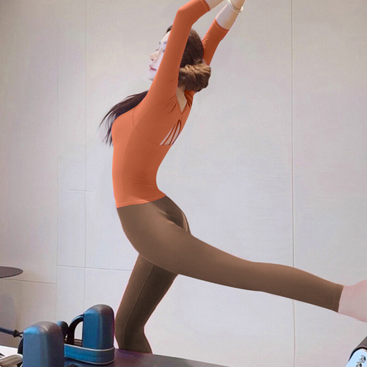 Double show 2025 super hot yoga top, beautiful Pilates training suit with chest pad for women, autumn and winter sports fitness clothing, leaf yellow three-quarter sleeves + royal blue pants S 80-100