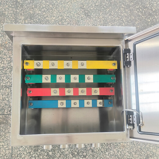 Low voltage three-output cable joint box 1.5mm silver white