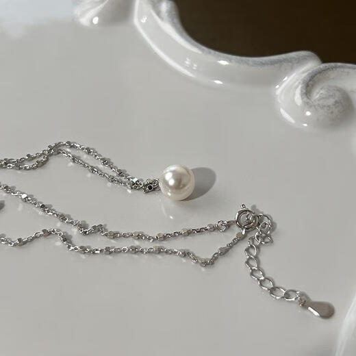 Simple single strong-gloss Shijia pearl sterling silver necklace, light luxury and high-end clavicle chain. Classic white Shijia pearl necklace. One piece. S925 sterling silver.