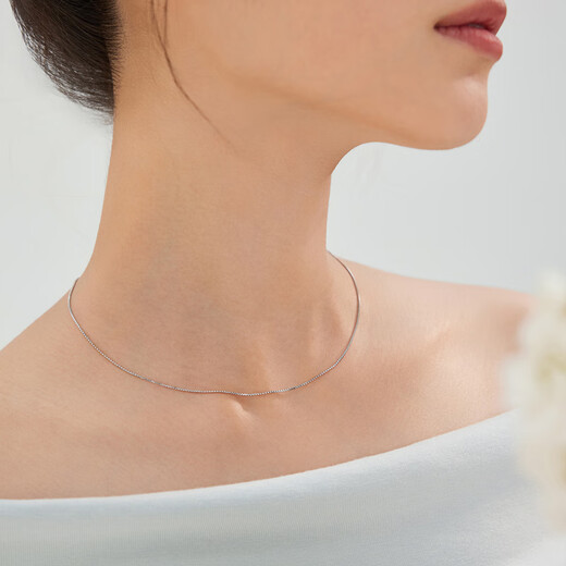 Lukfook Jewelry Platinum Necklace Box Chain Platinum 950 Plain Chain Clavicle Chain Price Approximately 5.49 grams