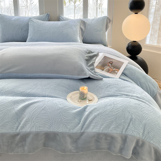 La Chapelle milk velvet four-piece set 2025 new winter thickened coral velvet quilt cover bed sheet three-piece set baby blue + star gray bed sheet style 1.5m four-piece set