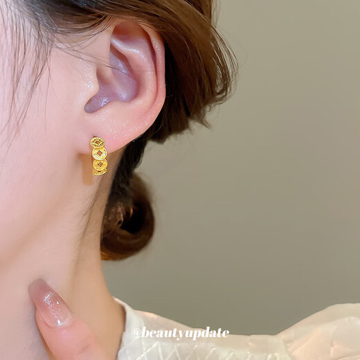 18k real gold electroplated copper coin round earrings, retro exquisite earrings, feminine and versatile earrings, light luxury and high-end sense. Earrings - gold (18k real gold electroplating)