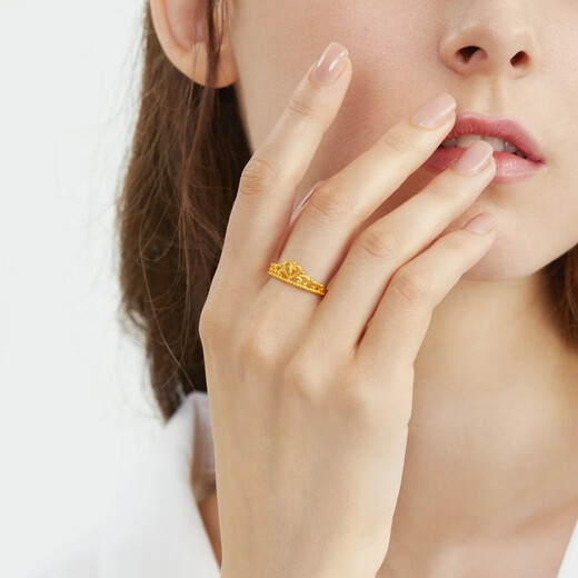 Chow Sang Sang Gold Ring Pure Gold Love Secret Crown Ring Women's Birthday Gift 90227R Price 2.95g