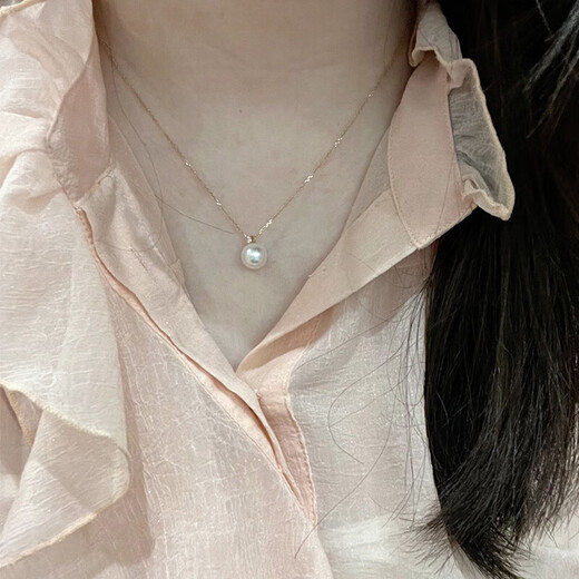 Everlasting Leaf Concubine Style Japanese Perfect Round Strong Light Akoya Pearl Pendant Necklace for Women Flawless and Versatile