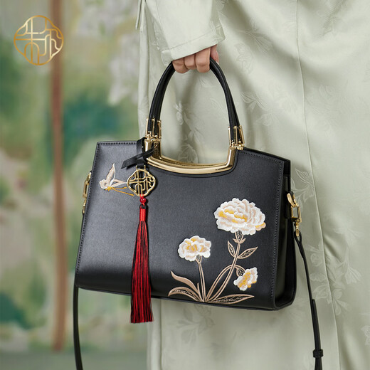 
ZOOLER Bag Women's 2025 New Chinese Style Embroidery Women's Bag Genuine Leather Light Luxury Women's Bag Birthday Gift [Ink Dye Black] Charming Chinese Style Embroidery
