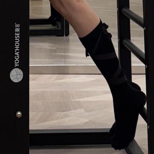 BIBK Japanese Yoga Socks Pilates Socks with Bows for Fitness Special Sports Socks Dotted Anti-Slip Stockings Five Finger Style-Black Pair