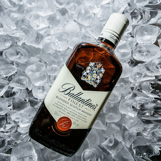 
Chivas Regal 12-year Scotch whiskey 500ml + Bailingtante 500ml combination wine