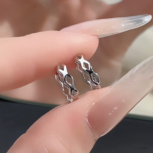 CHINA GOLD platinum geometric prismatic earrings and earrings about 2.16g