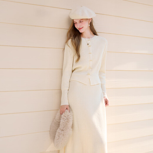 Xiangying French knitted suit for women 2025 winter new casual round neck sweater skirt with wool two-piece set Lubai M