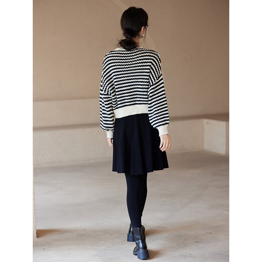 Fabersa brand black and white striped round neck long-sleeved sweater for women 2025 autumn and winter new loose large size versatile top black and white striped M