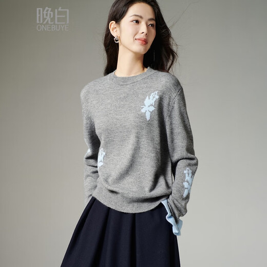 Late White New Product 2025 Autumn Gentle Age-Reducing and Younger Sweater Comfortable Loose Fashionable Versatile Knitted Sweater Women Gray M