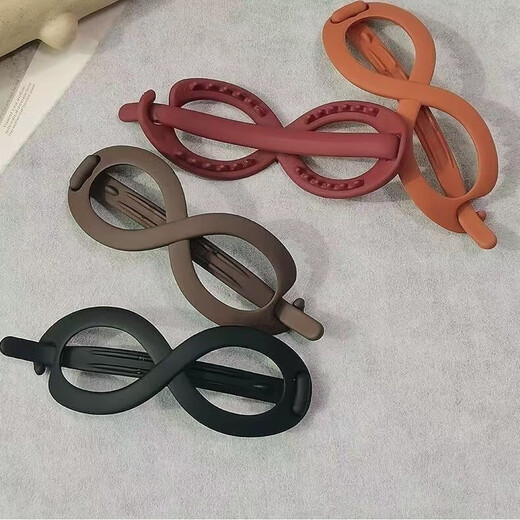 Hair twisting artifact, tiara, feminine style, hairpin clip on the back of the head, fashionable hairpin, ponytail hairpin, hairpin clip, figure eight clip, black