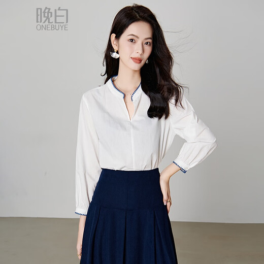 Late White New Product 2025 Autumn Style Top V-neck Fashion Versatile Light Workplace Cotton Shirt Women White M