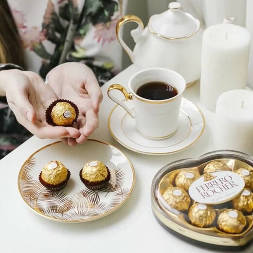 Ferrero chocolate 8 pieces 100g heart-shaped gift box snacks wedding candies souvenirs candies birthday gifts