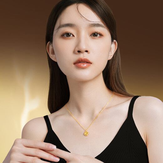 Saturday blessing four-leaf clover gold necklace women's gold pendant birthday gift price A0615180 about 2.8g