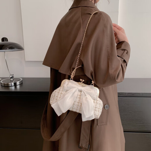 Mode frauen Taschen 2025 Neue Koreanische Stil Schulter Umhängetasche Einfache Kette Tasche Unterarm Tasche Casual Westlichen Stil Wolke Tasche Beige