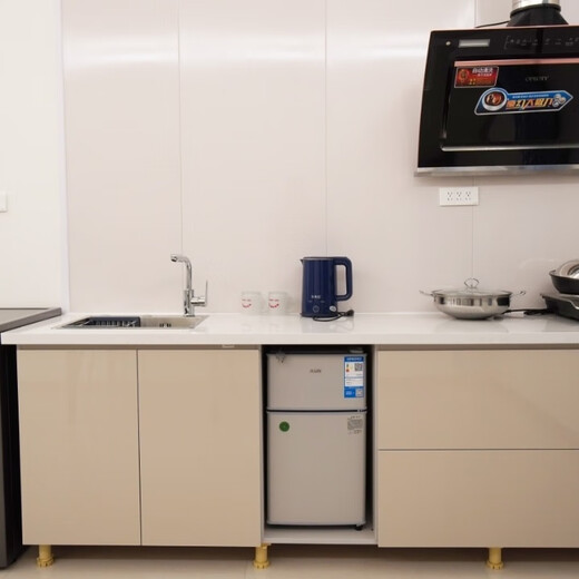 Xinxiang B&B, two bedrooms and one living room, warm living room