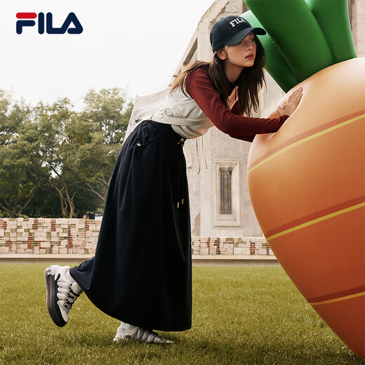 FILA official women's sneakers CARROT modern carrot shoes versatile fashion heightening white shoes sports casual shoes for women first snow white/black-PB 40