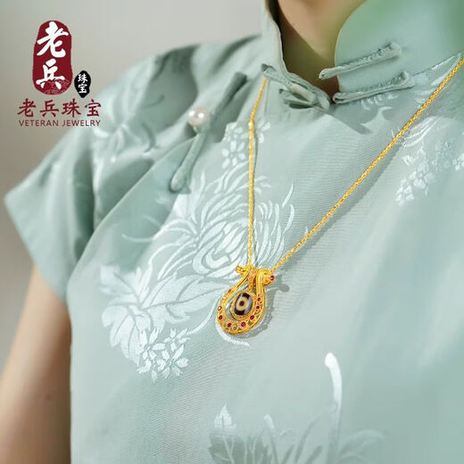 Veteran jewelry factory store 18k necklace women's snake bone four-leaf clover gold old gold live broadcast special shooting 9 non-corresponding products
