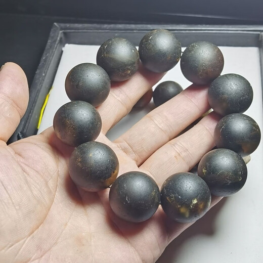 Oral ten-leaf natural medicine apothecary amber Buddha beads bracelet beeswax rosary beads genuine cultural toy for men and women apothecary amber cypress niche bracelets amber 19mm