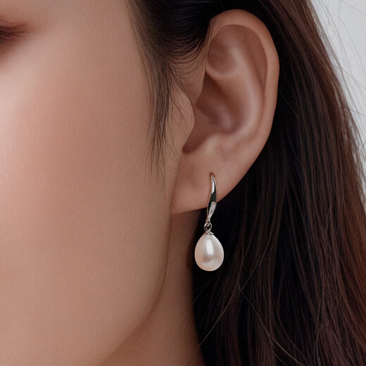 Lao Fengxiang Freshwater Pearl Earrings for Women S925 Silver New Style Earrings Birthday Gift for Girlfriend and Wife 8-9mm Drop Shape 925 Silver