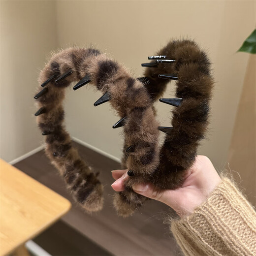 JCZS German quality autumn and winter retro leopard print toothed plush hair hoop women's non-slip face wash hair clip head hoop 2025 new high light leopard print bold