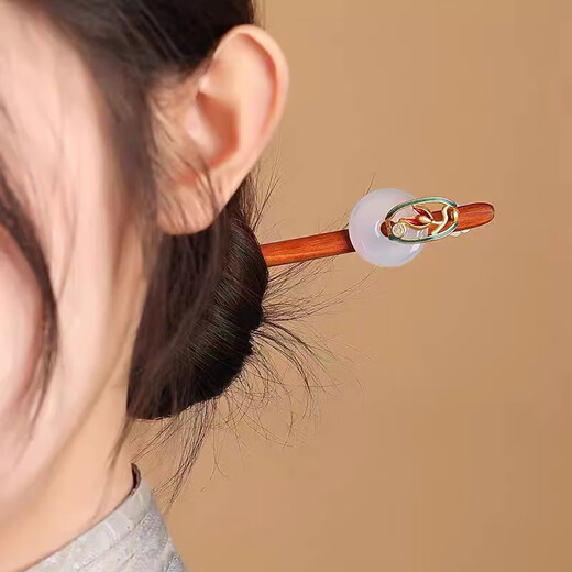 Fayouman red sandalwood hairpin new Chinese style agate safety buckle daily simple hairpin hair cheongsam New Year red accessories Yanyu Jiangnan