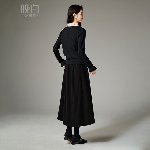 Late White New Product 2025 Autumn New Design V-neck Lace Sweater Feminine Style Versatile Slim Sweater Black M