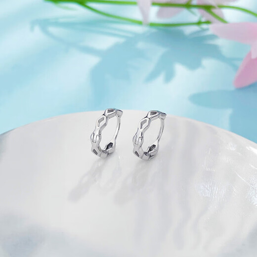 CHINA GOLD platinum geometric prismatic earrings and earrings about 2.16g