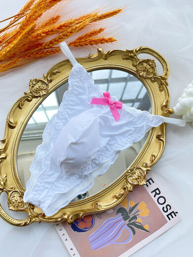 Qiaobolai men's sexy underwear stretch comfortable thong feminine design men's ice silk pants white M90-110Jin Jin equals about 0.5 kg