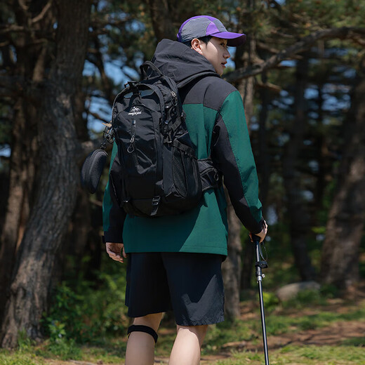 Nanmu Xiong Outdoor Mountaineering Bag Men's Travel Lightweight Hiking Backpack Women's Large Capacity Versatile Travel Backpack Black