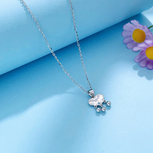 Lao Fengxiang PT950 platinum bell tassel longevity lock fish scale ruyi lock pendant diamond brand star meteor ring pendant platinum about 2.27g/ platinum bell longevity lock fish scale pendant