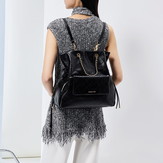 CHARLES&KEITH25 winter new drawstring oil wax leather diamond chain bag backpack CK2-30782756 Black black L