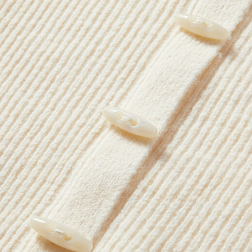 Xiangying French knitted suit for women 2025 winter new casual round neck sweater skirt with wool two-piece set Lubai M