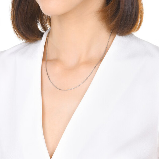 Chow Sang Sang Pt950 platinum box chain platinum versatile necklace plain chain for women 40049N price 40cm - 3.54g (including labor cost 470 yuan)