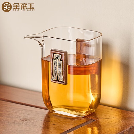 Gold-inlaid jade glass fair cup, household tea-making tea dispenser, tea set accessories, high temperature resistance, thickened tea sea, square glass