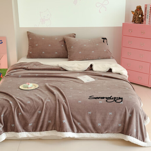 Cartoon embroidered children's thickened printed towel embroidered milk velvet blanket for nap baby warm blanket Sweetheart coffee blanket 150*200 blanket