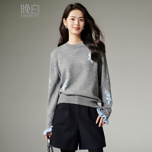 Late White New Product 2025 Autumn Gentle Age-Reducing and Younger Sweater Comfortable Loose Fashionable Versatile Knitted Sweater Women Gray M